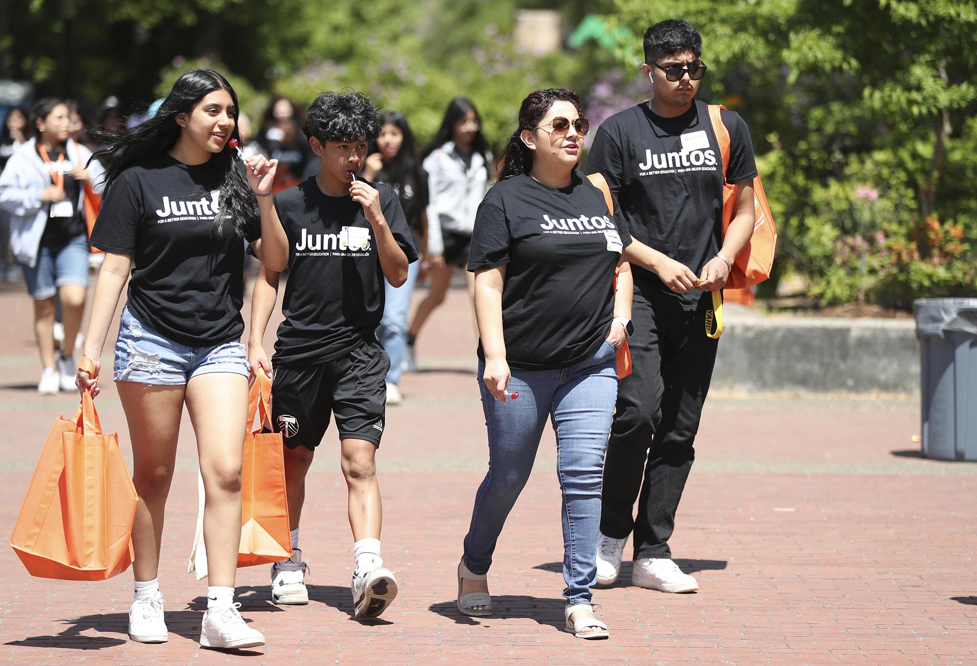 Juntos families on OSU campus