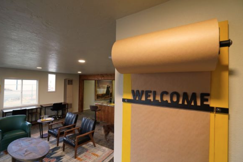 welcome sign to waiting room at cybermill