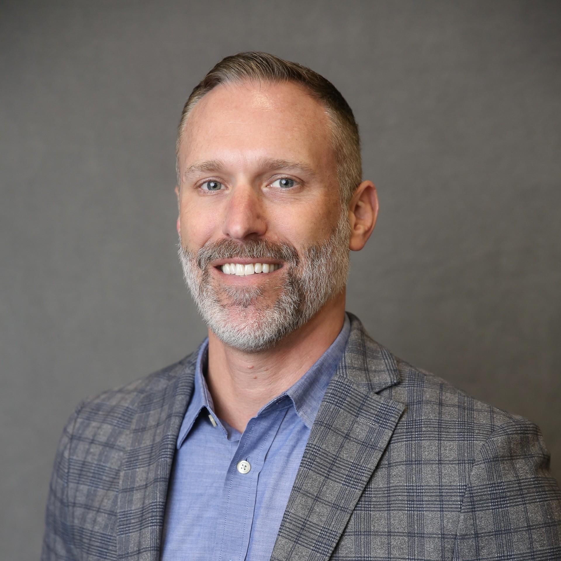 Portrait of Kris Elliot